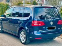 Gebraucht VW Touran 140 PS (102 kW) 2013 Blau Van / Kleinbus