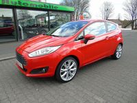 Gebraucht Ford Fiesta Titanium 101 PS (74 kW) 2013 Rot Kleinwagen