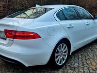 Gebraucht Jaguar XE 180 PS (132 kW) 2016 Weiß Limousine