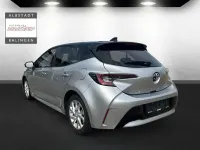 Gebraucht Toyota Corolla Team 140 PS (102 kW) 2023 Silver metallic / black (metallic) Limousine