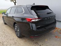 Neu Skoda Superb Selection 360 PS (264 kW) 2025 Ebonyschwarz metallic Kombi