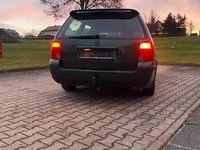 Gebraucht VW Passat Comfortline 116 PS (85 kW) 2000 Grün Kombi