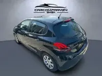 Gebraucht Peugeot 208 82 PS (60 kW) 2017 Schwarz Kleinwagen
