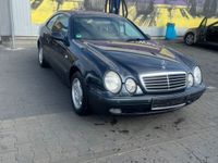 gebraucht Mercedes CLK200 SPORT AHK abnehmbar~PDC~8-Fach bereift