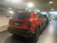 Gebraucht Renault 4 E-Tech Komfort 77 kW (106 PS) 2025 Terracottabraun metallic, bla SUV