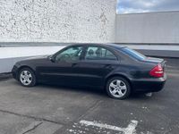 Gebraucht Mercedes E220 150 PS (110 kW) 2005 Limousine