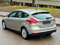 Gebraucht Ford Focus 125 PS (91 kW) 2018 Silber Limousine