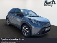 Neu Toyota Aygo X Play 72 PS (52 kW) 2025 Celestite grey / schwarz SUV