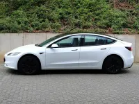 Gebraucht Tesla Model 3 RWD 208 kW (283 PS) 2024 Weiß perleffekt (metallic) Limousine