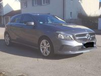 Gebraucht Mercedes A180 122 PS (89 kW) 2016 Grau Limousine
