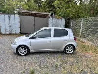 Gebraucht Toyota Yaris 68 PS (50 kW) 2001 Silber Kleinwagen