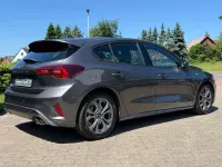 Begagnad Ford Focus ST-Line 125 HK (91 kW) 2024 Grå Sedan