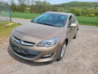 Second-hand Opel Astra 165 CP (121 kW) 2014 Maro Break
