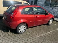 Używany Ford Fiesta 80 KM (58 kW) 2008 Czerwony Hatchback