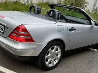 Gebraucht Mercedes SLK230 193 PS (141 kW) 2000 Silber Cabrio