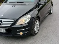 Gebraucht Mercedes B180 105 PS (77 kW) 2009 Schwarz Van / Kleinbus