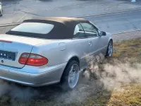 Gebraucht Mercedes CLK230 197 PS (144 kW) 2001 Silber Cabrio