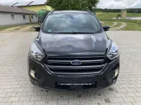 Usado Ford Kuga ST-Line 179 HP (131 kW) 2019 Preto SUV