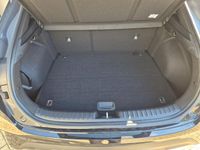 Neu Kia XCeed 150 PS (110 kW) 2026 Magmarot metallic SUV