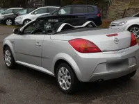 Gebraucht Opel Tigra Basis 125 PS (91 kW) 2004 Silber Cabrio