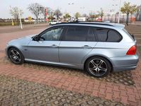 Gebraucht BMW 318 Exclusive 143 PS (105 kW) 2010 Blau Kombi