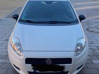 Gebraucht Fiat Punto 69 PS (50 kW) 2013 Weiß Kleinwagen
