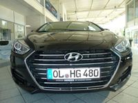 Gebraucht Hyundai i40 Premium 141 PS (103 kW) 2017 Schwarz metallic Kombi