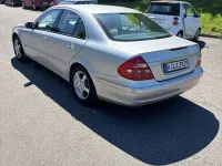Gebraucht Mercedes E240 Classic 177 PS (130 kW) 2002 Silber Limousine