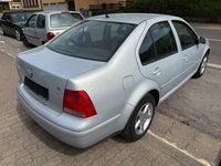 Gebraucht VW Bora Basis 101 PS (74 kW) 2000 Grau Limousine