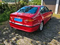 Gebraucht BMW 320 170 PS (125 kW) 2003 Rot Limousine