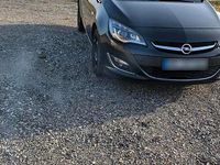 Gebraucht Opel Astra 165 PS (121 kW) 2014 Schwarz Kombi