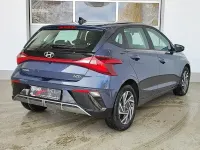 Gebraucht Hyundai i20 Trend 101 PS (74 kW) 2024 Aurora grey / met Kleinwagen