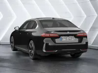 Neu BMW i5 Sport Line 250 kW (340 PS) 2026 Black sapphire Limousine
