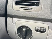 Gebraucht VW Jetta 152 PS (111 kW) 2007 Blau Limousine