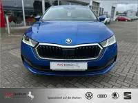 Gebraucht Skoda Octavia Ambition 150 PS (110 kW) 2023 Race blue metallic Kombi