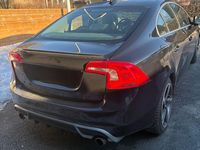 Gebraucht Volvo S60 R-Design 305 PS (224 kW) 2012 Schwarz Limousine
