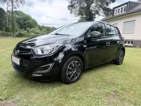 Gebraucht Hyundai i20 Trend 100 PS (73 kW) 2012 Schwarz Kleinwagen