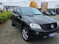 Gebraucht Mercedes ML320 224 PS (164 kW) 2006 Schwarz SUV