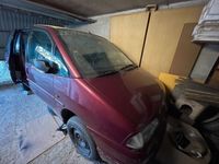 gebraucht Peugeot 806 Rot