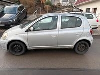 Gebraucht Toyota Yaris 87 PS (63 kW) 2005 Silber Kleinwagen