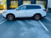 Gebraucht Mitsubishi Outlander 150 PS (110 kW) 2016 Weiß SUV