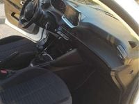 Gebraucht Peugeot 208 Active 102 PS (75 kW) 2022 Weiß Kleinwagen