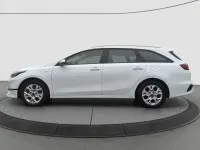 Gebraucht Kia Ceed 160 PS (117 kW) 2022 Weiss Kleinwagen