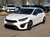 Gebraucht Kia Ceed GT GT 204 PS (150 kW) 2023 (hw2) deluxeweiss met. Limousine