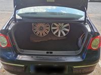 Gebraucht VW Passat 140 PS (102 kW) 2005 Blau Limousine