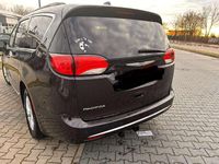 Gebraucht Chrysler Pacifica Touring 300 PS (220 kW) 2017 Violet Kombi