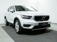 Gebraucht Volvo XC40 Momentum 180 PS (132 kW) 2020 Glacier silver (metallic) SUV