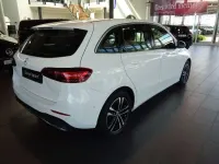 Gebraucht Mercedes B180 136 PS (100 kW) 2024 Weiß Kleinwagen