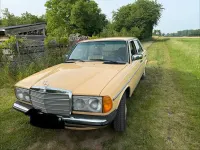 Gebraucht Mercedes 200 109 PS (80 kW) 1981 Gelb Limousine