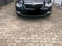 Gebraucht Skoda Superb 125 PS (91 kW) 2011 Schwarz Kombi